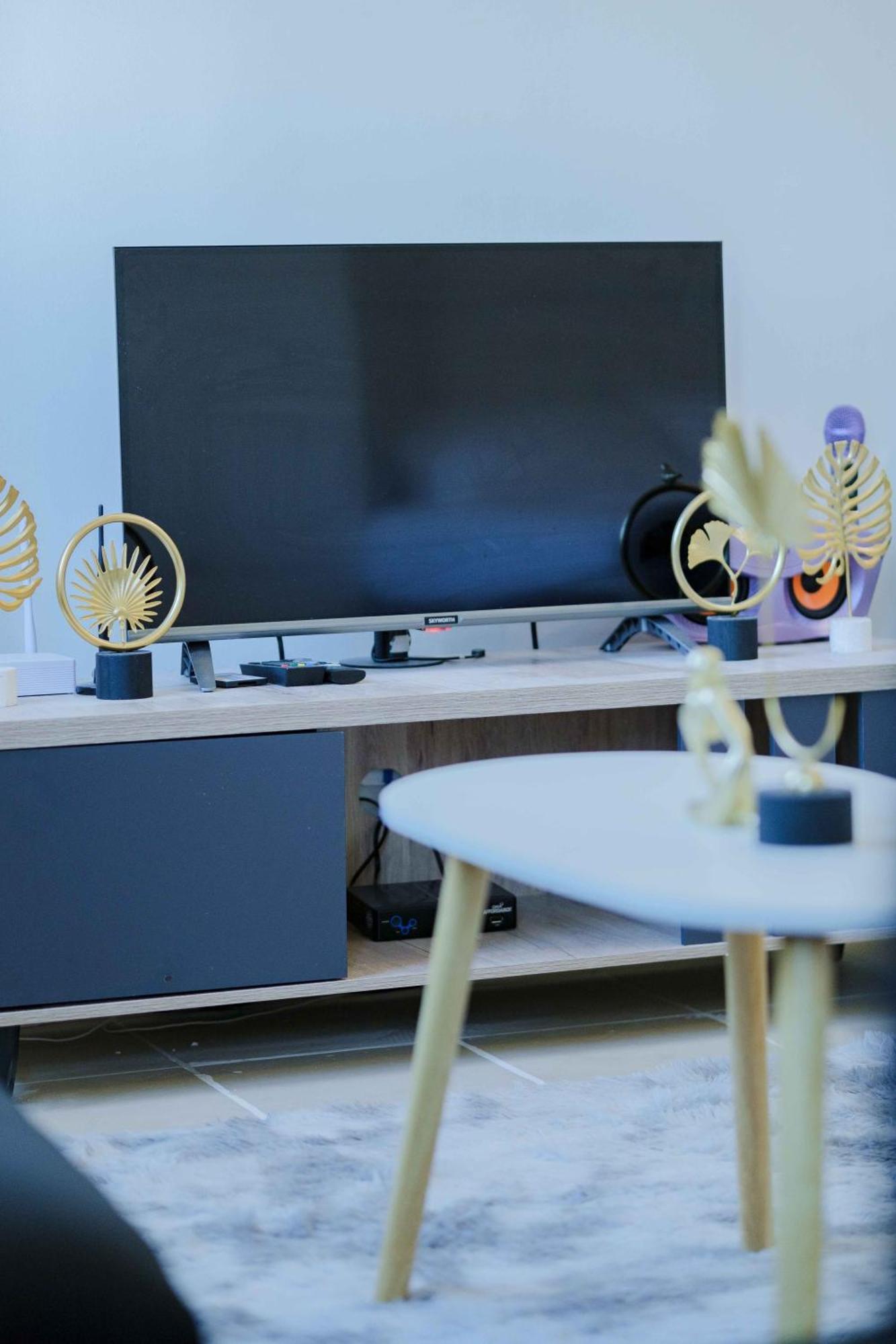 Home Sweet Home Lias Luaran gambar