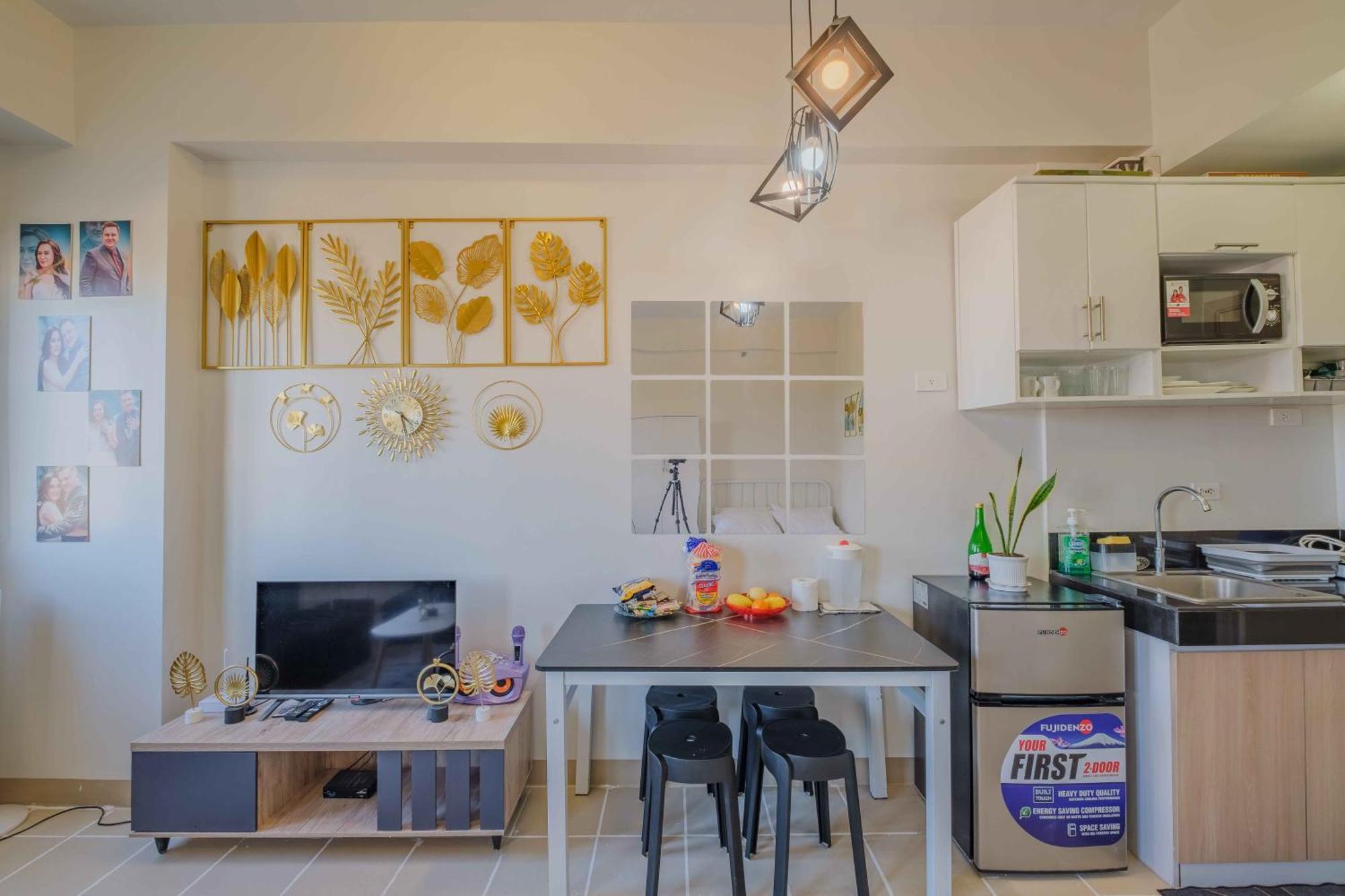 Home Sweet Home Lias Luaran gambar